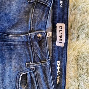 DL 1961 EMMA Power Legging Jean Size 28